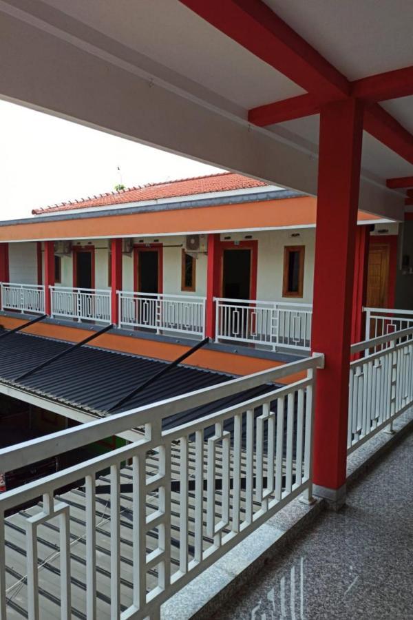 Harmony House Syariah Near Alun Alun Pati Mitra Reddoorz酒店 外观 照片
